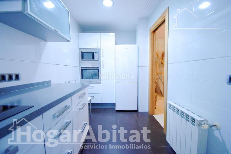 Foto 6f0b9c55-ff18-4cfe-9233-71d2337cae59. Reihenhaus mit heizung parking in Park Nord - Casona Gandia