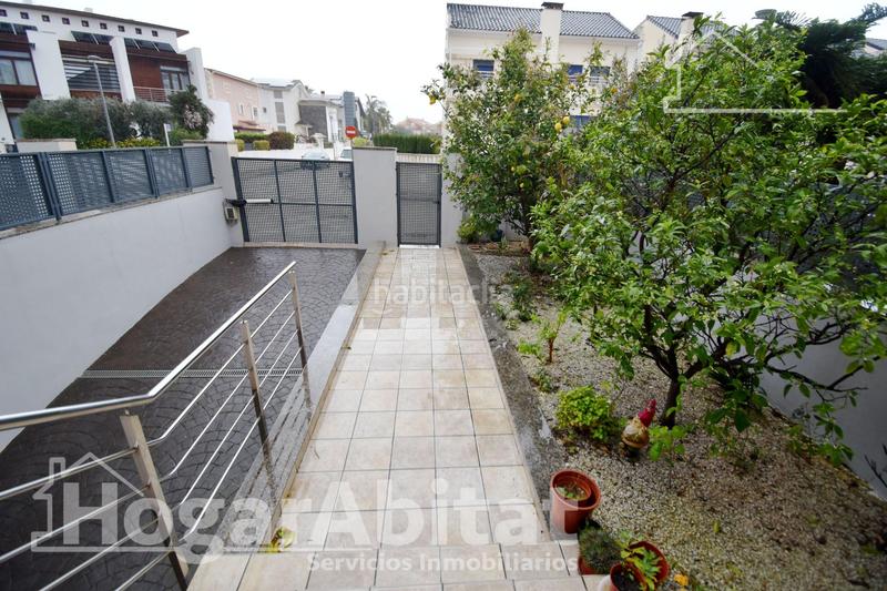 Foto 9bf9df43-030a-4cee-815e-3ca210f703c3. Reihenhaus mit heizung parking in Park Nord - Casona Gandia