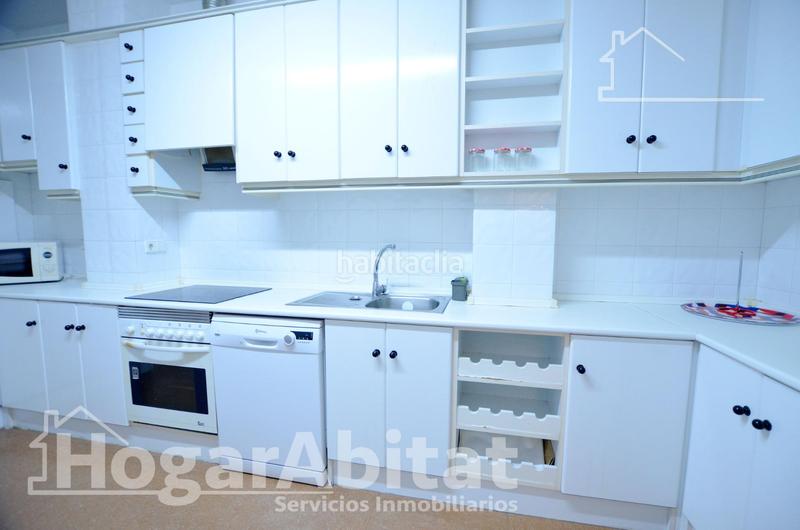 Foto 1910755b-1e82-44a0-b39b-5fd6944887d9. Piso cerca del puerto! amplio, bonito y luminoso con balcón en Alicante