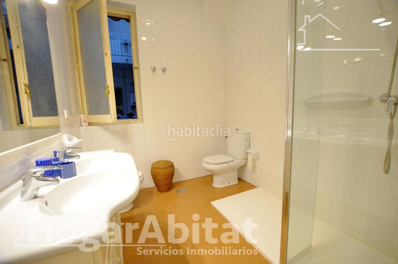 Foto 50921d68-1ca4-4145-a4f0-b6b7e68f3928. Piso cerca del puerto! amplio, bonito y luminoso con balcón en Alicante