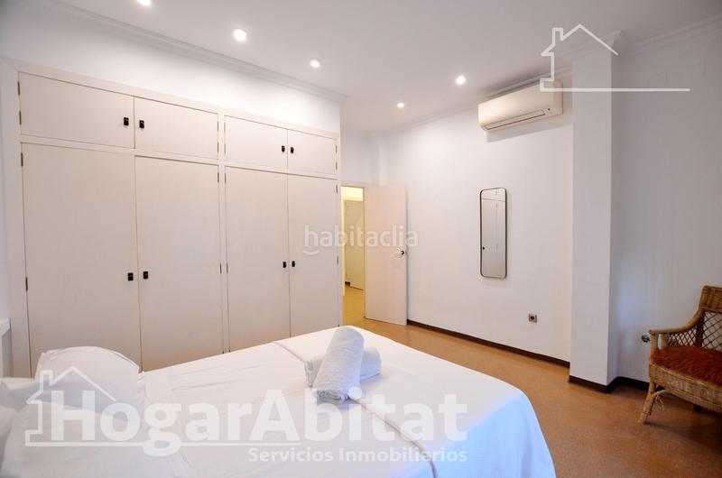 Foto 55195e66-dd40-4659-9189-40fff68cd59e. Piso cerca del puerto! amplio, bonito y luminoso con balcón en Alicante