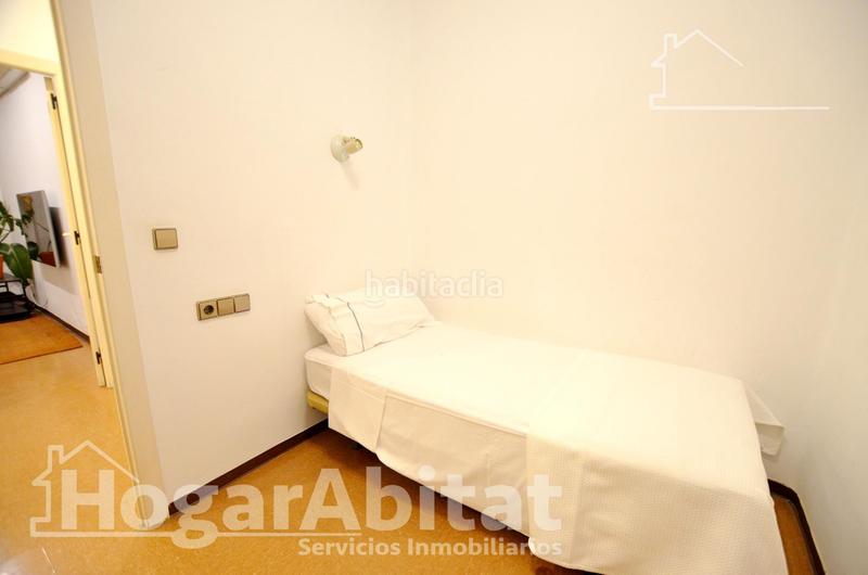 Foto 73af4ed7-b629-47d4-b9af-742646661faa. Piso cerca del puerto! amplio, bonito y luminoso con balcón en Alicante