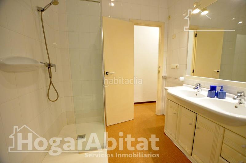 Foto 7904c2d4-89b9-4821-85b8-9ed5118c7ca1. Piso cerca del puerto! amplio, bonito y luminoso con balcón en Alicante