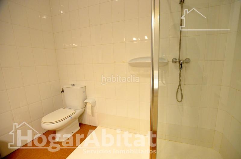 Foto cbe50935-153f-4939-b3a0-85e0cdee5828. Piso cerca del puerto! amplio, bonito y luminoso con balcón en Alicante