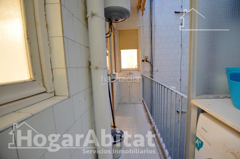 Foto e277e7cf-5c16-4bbc-ad4f-e83e71114193. Piso cerca del puerto! amplio, bonito y luminoso con balcón en Alicante