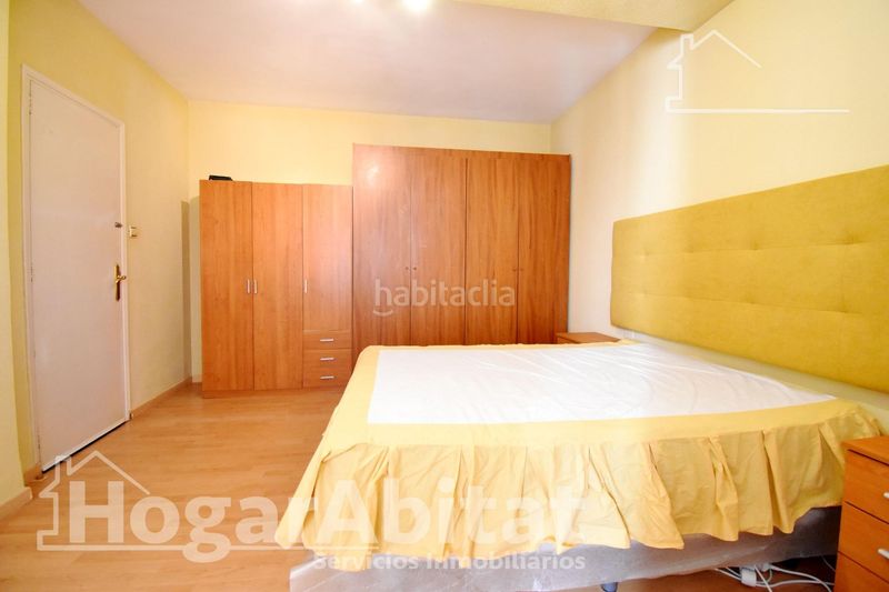 Foto f98961f5-3d8d-4c89-83ba-0a7a8e37856c. Pis a Corea Gandia