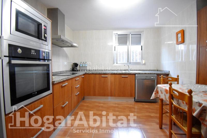 Foto 59741289-57a3-4a19-932b-8a6006a9ac2d. Chalet mit heizung parking pool in Oliva playa Oliva