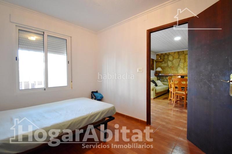 Foto ff7a26ee-920e-4f5b-87a7-da29ea1899e7. Chalet mit heizung parking pool in Oliva playa Oliva