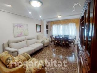 Appartement  Calle moro. Muy amplio con 4 dormitorios y balcón