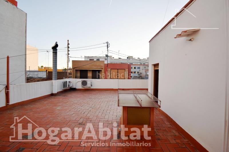 Foto d9917597-28ad-4ce4-9a4a-5763e83d7607. Maison avec parking dans Centro Almazora / Almassora