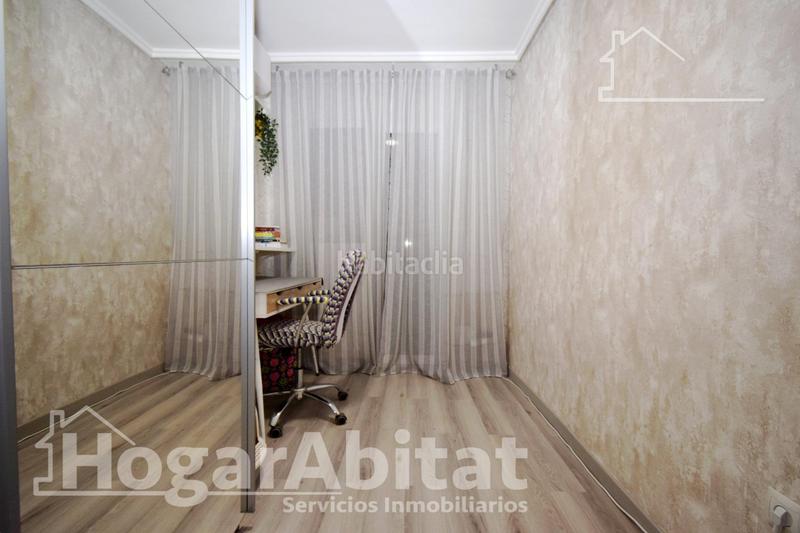 Foto bdcfc463-eb58-4bed-9e8a-eb3d01d3c3aa. Pis amb calefacció a Natzaret Valencia