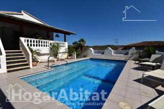 Chalet  Paseo marxuquera baja. Chalet totalmente reformado! amplio con 4 viviendas independient