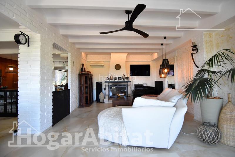 Foto 85c9036e-7b50-46a2-8788-0f72bf1715b2. Chalet  totalmente reformado! amplio con 4 viviendas independientes y piscina privada en Gandia