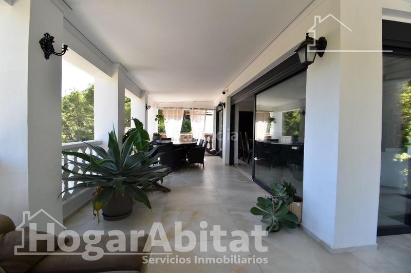 Foto 94518c84-ab05-4e4f-9dc6-f62d1ca85dd1. Chalet  totalmente reformado! amplio con 4 viviendas independientes y piscina privada en Gandia