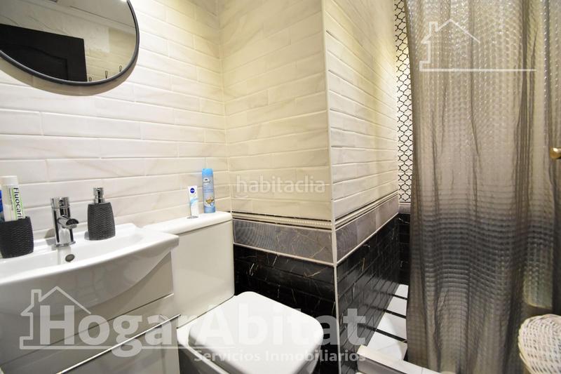 Foto f760a8ca-41da-47ba-a112-e2d0fc9ad267. Chalet  totalmente reformado! amplio con 4 viviendas independientes y piscina privada en Gandia