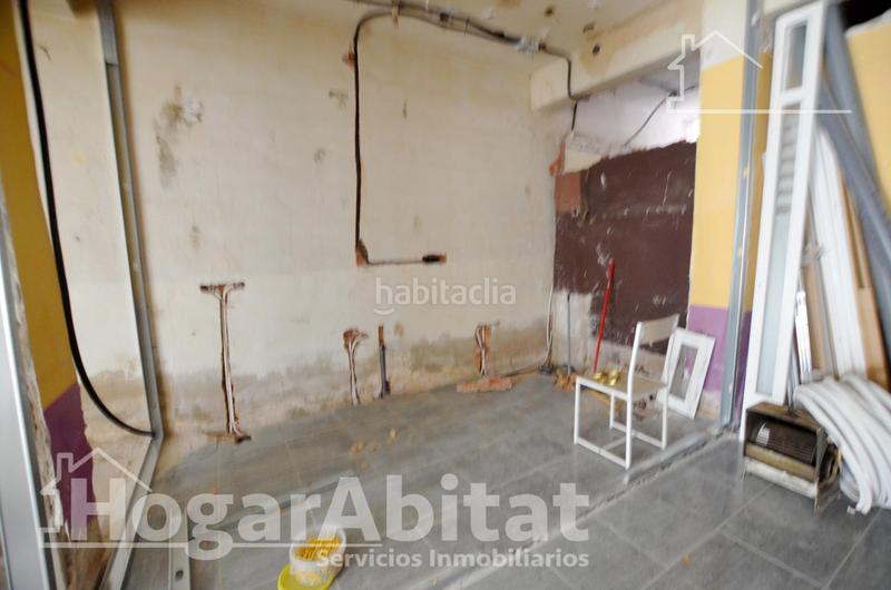 Foto 1c6231e1-3eeb-426f-aeee-9dfe8abc6adc. Piso con muchas posibilidades para hacer tu hogar de sueño en Alicante