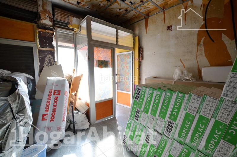 Foto 55a2f4a2-afff-42b6-8159-67d3b7a41a70. Piso con muchas posibilidades para hacer tu hogar de sueño en Alicante