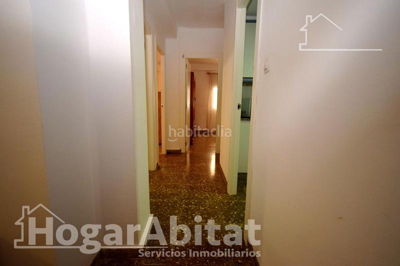 Foto 5b6ff8a0-ec55-4e05-9000-a69c1460d1bc. Pis a El Mercado Manises