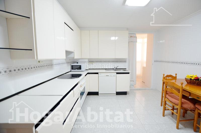 Foto fc5eb208-da3f-4518-bfe0-1190227032fa. Pis amb calefacció a Ensanche-Diputación Alicante