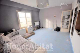 Appartement  Calle de los jurados. Con balcón y ascensor cerca del metro para hacer tu hogar de sue