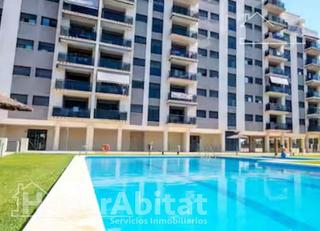 Appartement  Avenida generalitat. Cerca de la playa! alto, seminuevo y exterior en residencial con