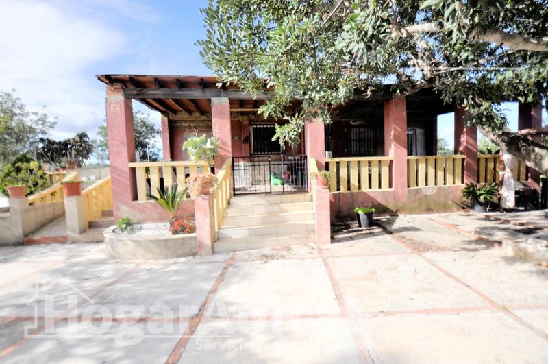 Foto 8128deb9-4744-4dbe-bd3a-1ce9ff6d69a2. Chalet con parcheggio piscina in Godelleta