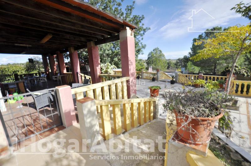 Foto befbf5ae-d783-4b65-929a-bb14f26950b9. Chalet con parcheggio piscina in Godelleta