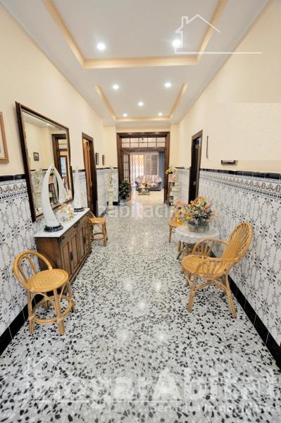 Foto f98e145f-5845-4a69-93de-12266d64d96c. Casa amb aparcament a Zona Concordia Burjassot