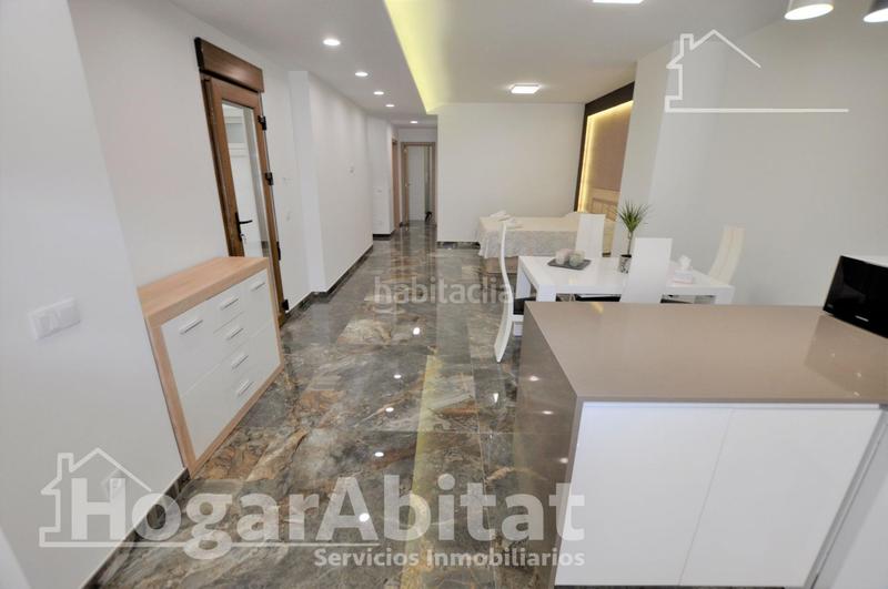 Foto 7d0496b1-cee5-40bb-9992-604faa2d8ffd. Piso reforma a estrenar con terraza y licencia turistica en Valencia