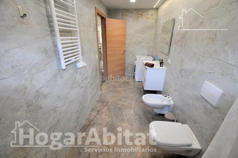 Foto 95dce2b1-0c56-4b7f-9fe7-0575dbb8ffa7. Piso reforma a estrenar con terraza y licencia turistica en Valencia