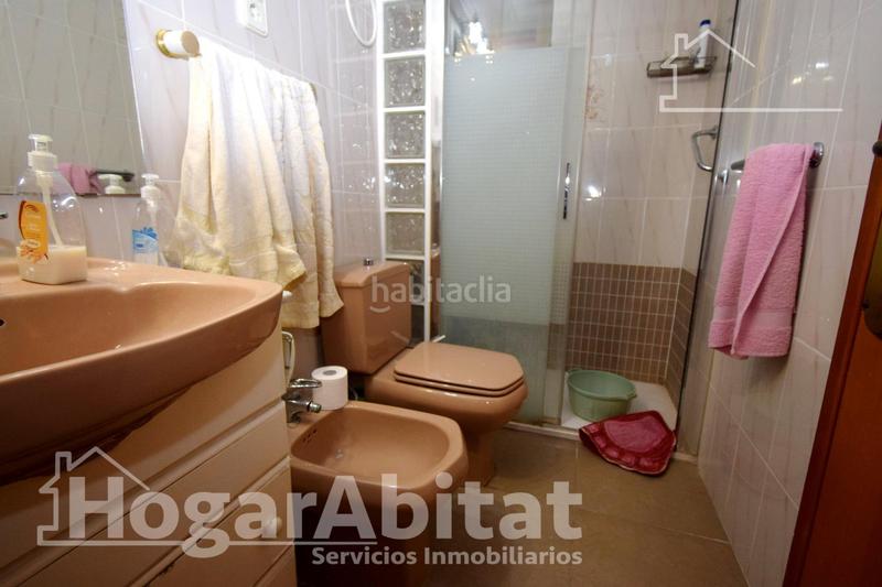 Foto 142e403a-9f7e-47b6-9b2b-cb9d4a802191. Piso exterior con balcón y terraza cerca del metro en Paiporta