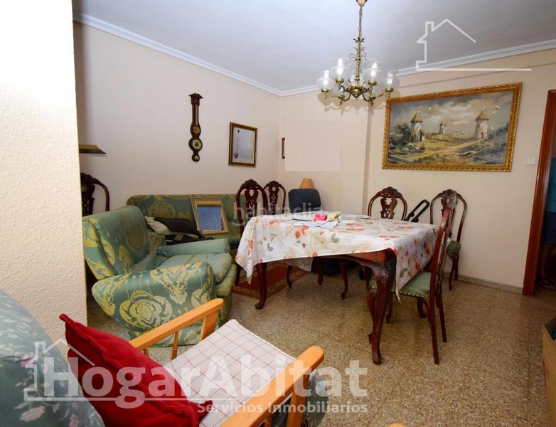 Foto 41e272ac-53f2-494e-8488-e0b37570ccc5. Piso exterior con balcón y terraza cerca del metro en Paiporta