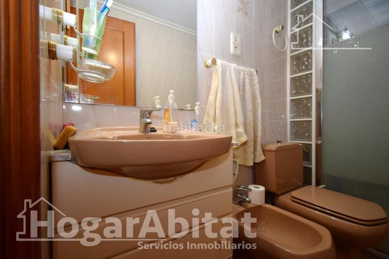 Foto 82d05813-75b6-4bcc-ad4d-0aec653403f7. Piso exterior con balcón y terraza cerca del metro en Paiporta