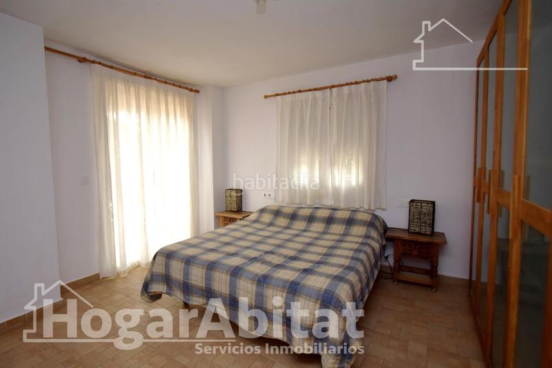 Foto 4e6c4812-d92d-41b9-8be6-8c8553bcec59. Chalet  reformado con piscina, garaje, terraza y barbacoa en Llíria