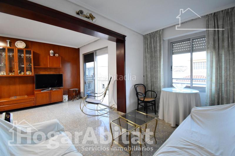 Foto e1ae8d4e-cd15-4fa4-af6b-8aef9a330b3f. Piso en el corazón ! amplio y exterior con terraza, junto a la av de alicante en Bellreguard