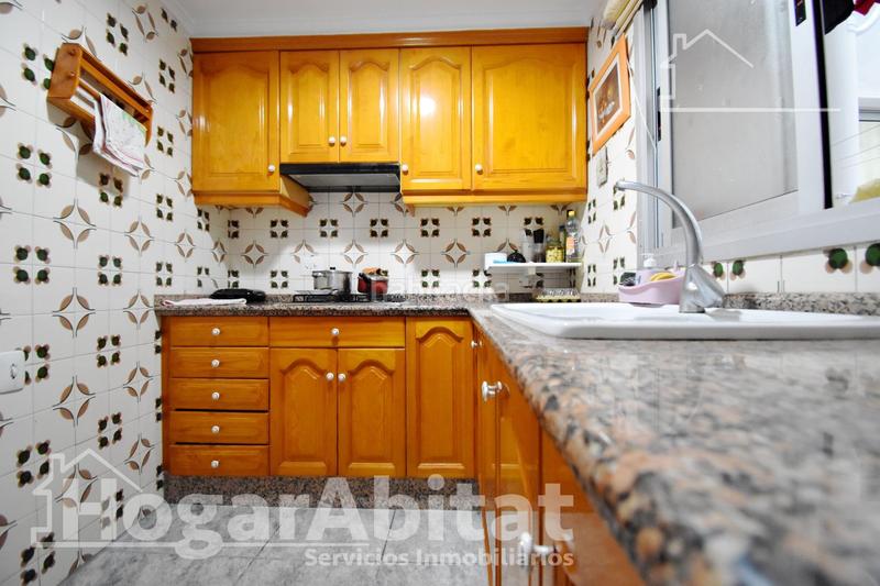 Foto 50c83702-5a02-4a92-b28c-eb1817d16d0a. Pis a Oliva pueblo Oliva