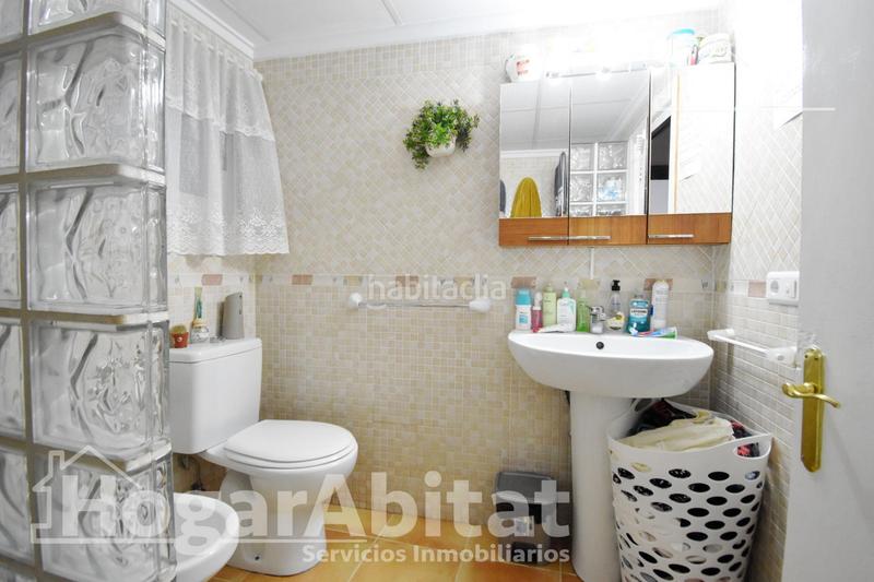 Foto 7e40914c-16c9-4a18-a492-d53df79bca45. Pis a Oliva pueblo Oliva