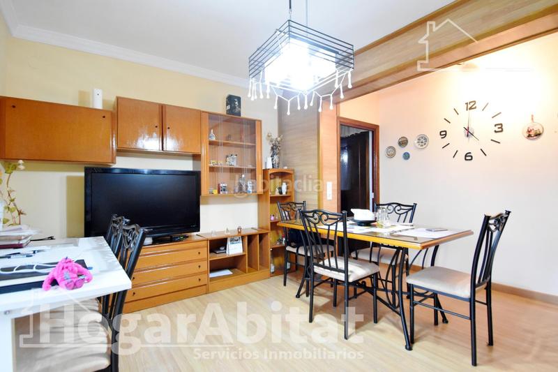 Foto 7f72a63c-94c7-451d-a75a-a740a4876dab. Pis a Oliva pueblo Oliva