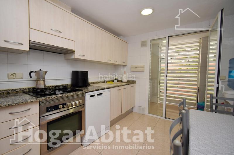 Foto 4006f2a0-e9c1-436f-ac5f-29887ee98316. Etagenwohnung mit parking pool in Valterna Paterna