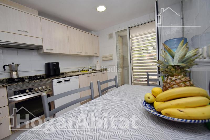 Foto 847d6833-5b3b-4393-8a2a-8b151e7f5c2b. Etagenwohnung mit parking pool in Valterna Paterna