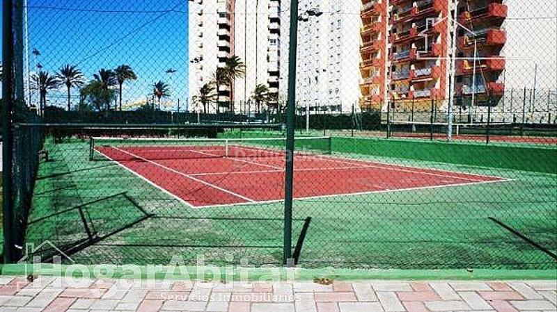 Foto 8742e229-107c-4284-bea7-09e3b87895de. Casa amb calefacció aparcament a Mareny Blau Sueca