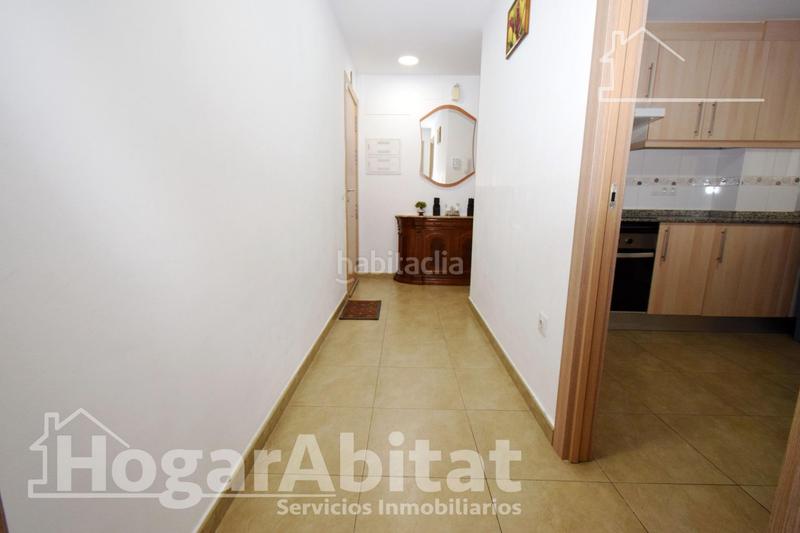 Foto a7db934b-b00f-4332-acb5-5825afc24f52. Pis amb calefacció a Zona Calle Valencia Torrent