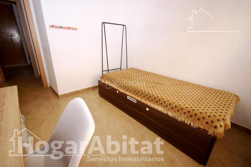 Foto e8a9eb8e-c968-4271-aad7-e97f19071862. Pis amb calefacció a Zona Calle Valencia Torrent