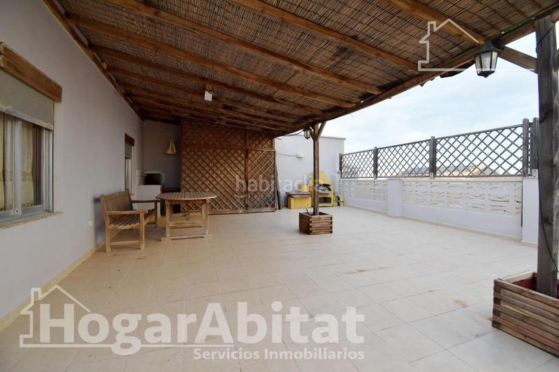 Foto 3ad0edeb-c5b0-4db4-bcb2-6bc73597d828. Dachwohnung mit parking in Piles