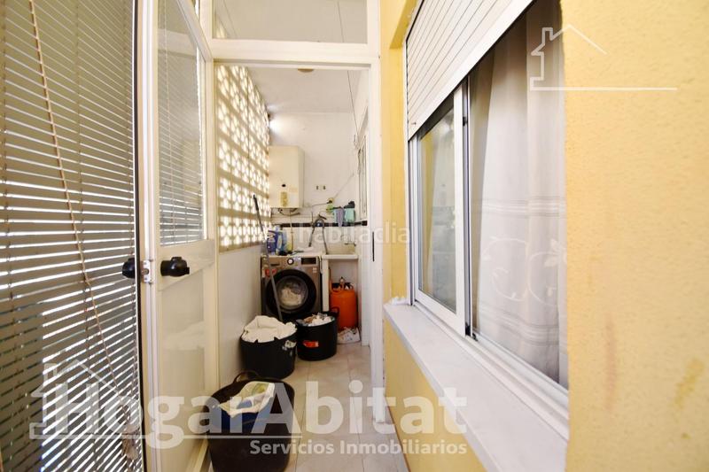 Foto 87bfc143-5dd3-4ace-b696-5bb810ceb99a. Piso muy amplio y luminoso con ascensor y balcón en Bellreguard