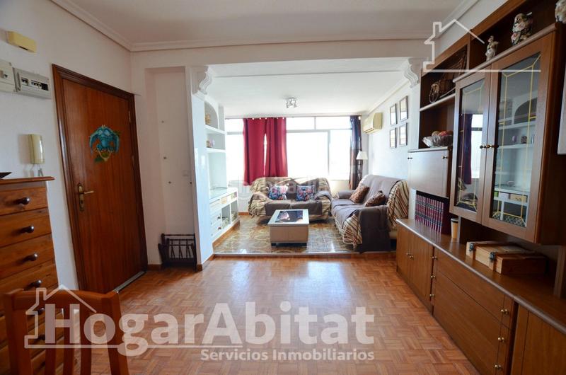 Foto 6807bddf-1e63-4e65-a1ab-102279cf5f95. Piso exterior con luz raudal en la florida en Florida Alta Alicante