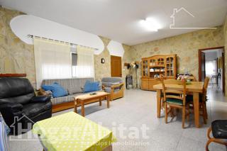 Chalet  Les foies. Chalet reformado con terraza, piscina, barbacoa y garaje