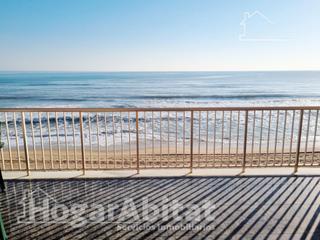 Pis  Calle blasco ibáñez. 1 liena de la playa!  con terraza y garaje con vistas al mar