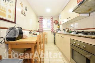 Piso  Calle manuel azaña. Amplio, esquinero y luminoso con garaje