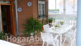 Xalet  Serratelles. Chalet con piscina, 3 terrazas y parking